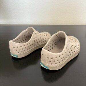 Native Shoes Size C7